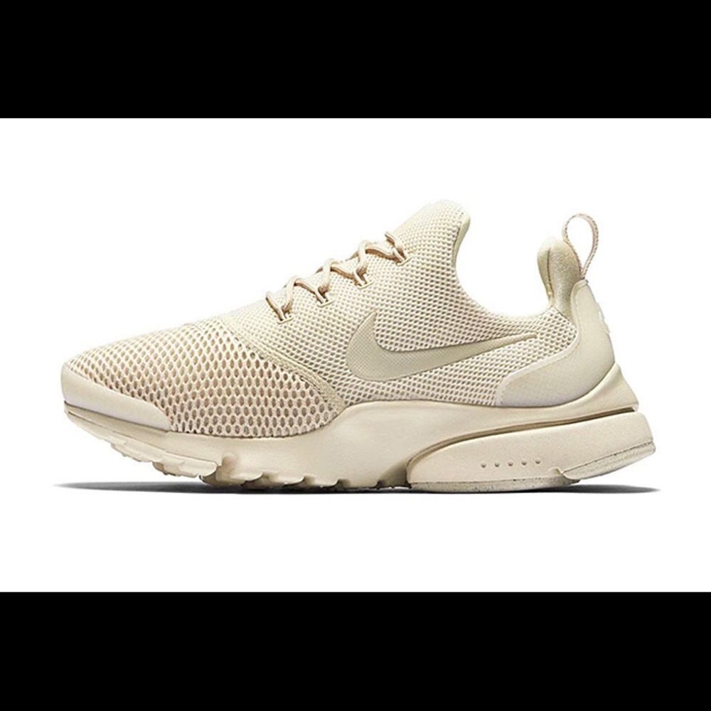 NIKE Air Presto Fly